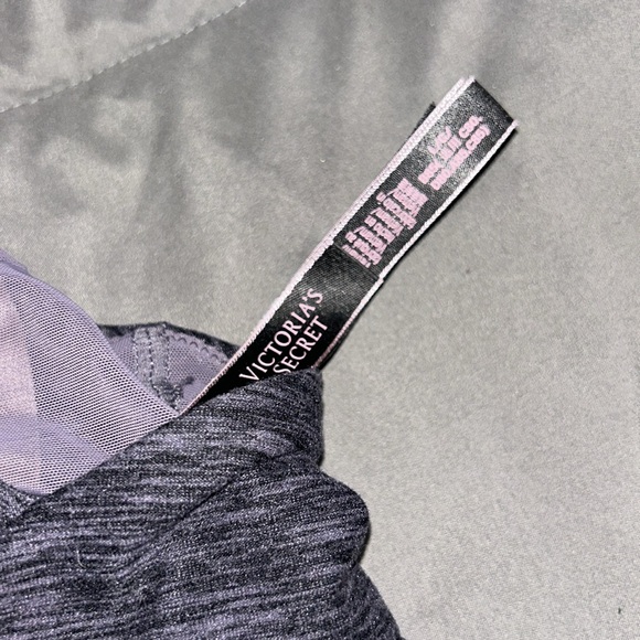 Victoria’s secret sport bra - Picture 3 of 3